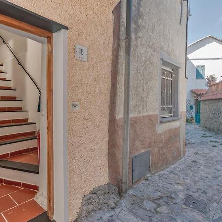 Casa Nonna Nella Villa Marina dʼMarina dʼAndora Екстериор снимка